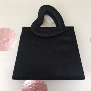 Small Victoria Secret heart Hand Bag❤️